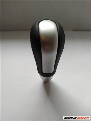 Univerzális sebváltó gomb, fekete bőr, ezüst csíkkal