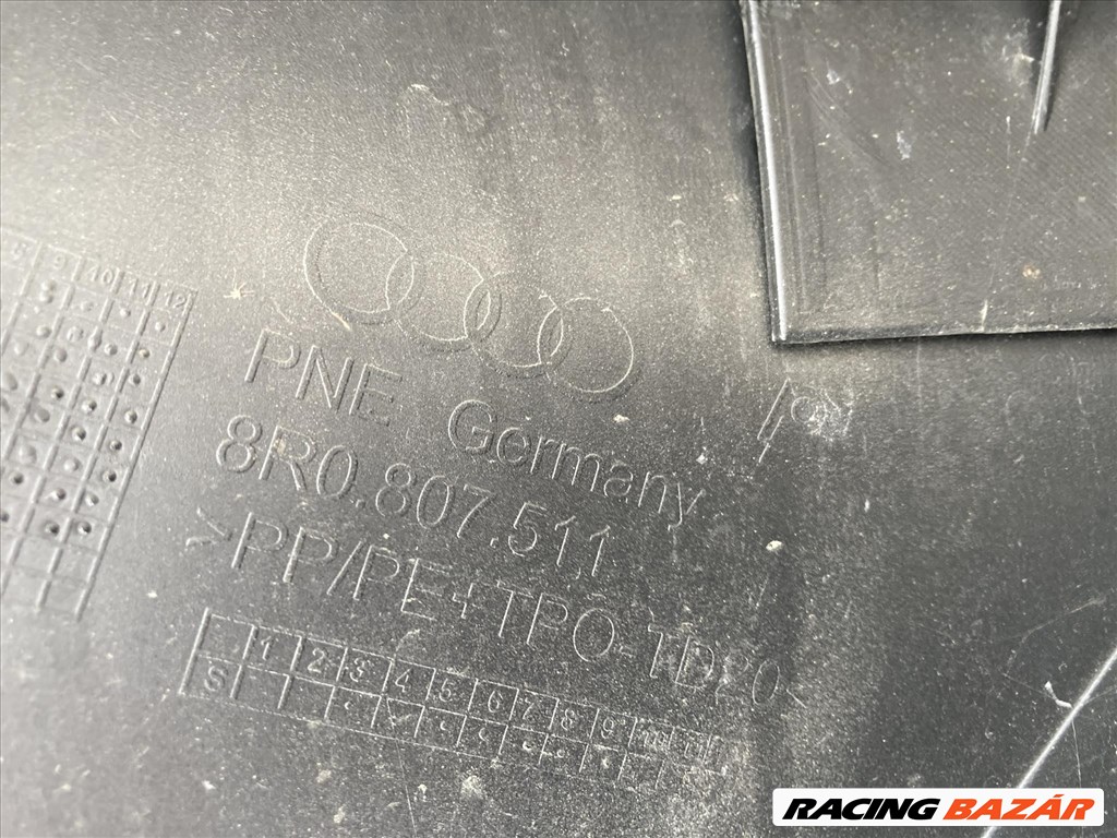 Audi Q5 hátsó lökhárító  8r0807511 2. kép