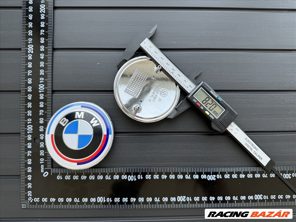 Új BMW 82mm Csomagtartó Csomagtér Gépház Géptető Embléma Jel Logo 51148132375 51148219237 4. kép