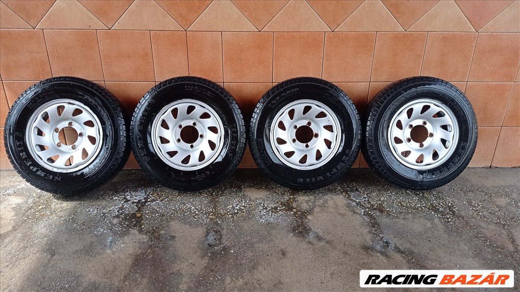 SUZUKI VITARA 15" LEMEZFELNI 5X139,7 NÈGYÈVSZAKOS 195/75R15 GUMIVAL OLCSÒN!!! 1. kép