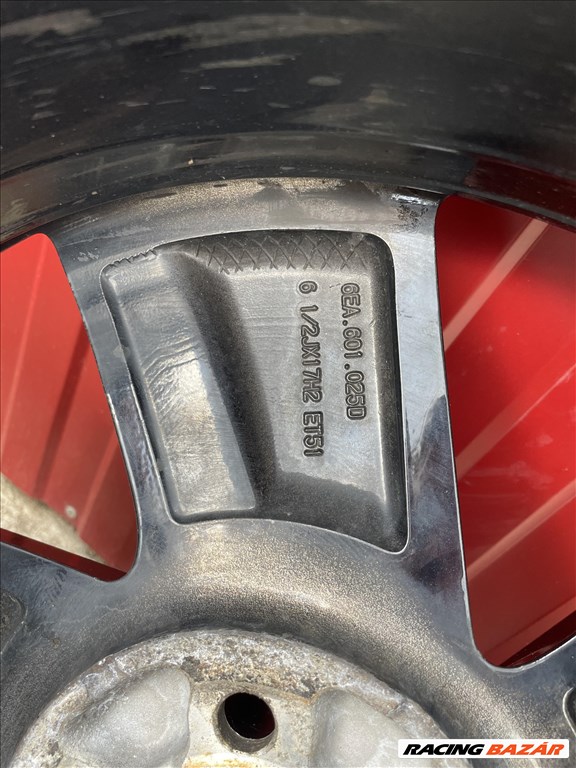Volkswagen Milton Keynes GTI alufelni Michelin Pilot Sport 5 nyárigumikkal  10. kép