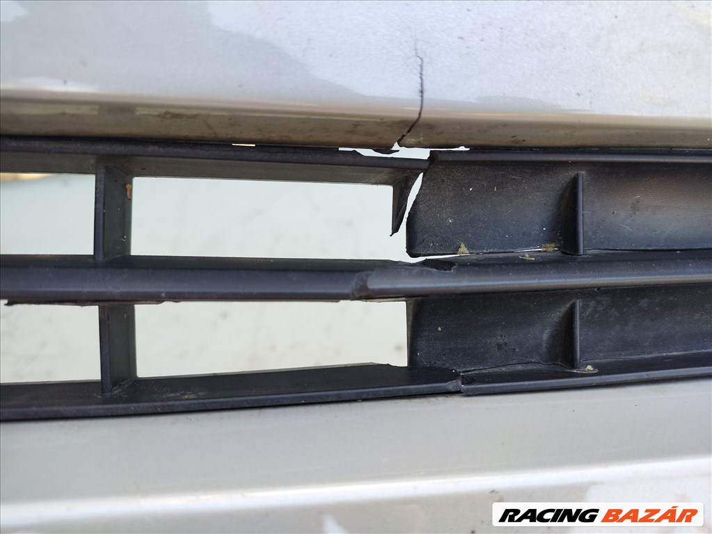 Toyota Proace II első lökhárító enyhén sérült 9818198577 3. kép