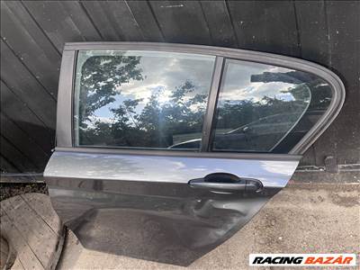 BMW 116d Bal oldali hátsó ajtó alkatrészeivel