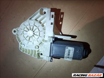 Volkswagen Passat B6 Ablakemelő motor  1k0959702p