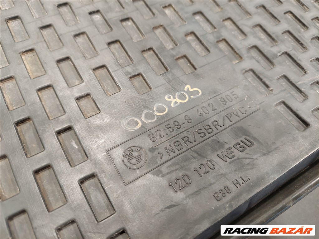 BMW E38 használt gyári hátsó gumiszőnyeg gumi szőnyeg pár (000803) 82599402905 2. kép