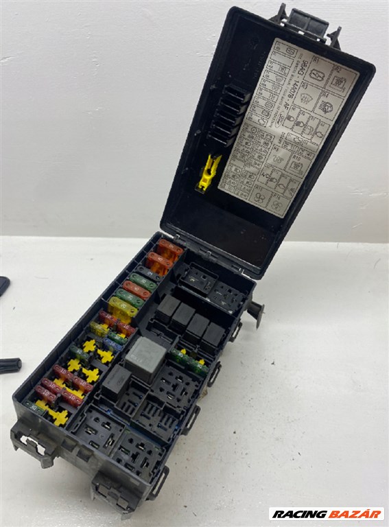 Ford Focus Mk1 biztosítéktábla  98ag14a142ac 1. kép