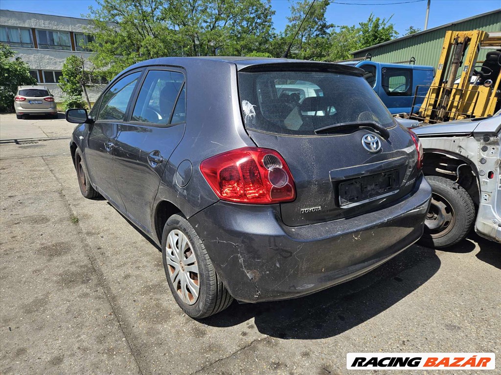 Toyota Auris (E150) bontott alkatrészei 5. kép