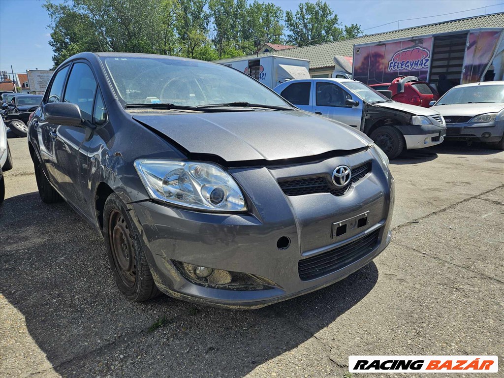 Toyota Auris (E150) bontott alkatrészei 1. kép