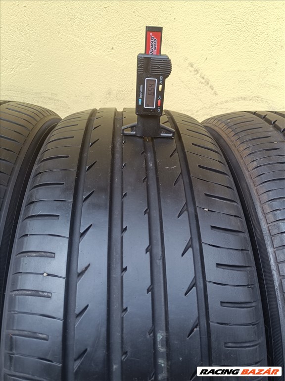  215/5018" újszerű Toyo Tires nyári gumi gumi 1. kép