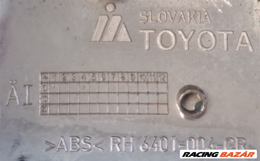 Toyota Yaris Hybrid jobb oldali tükör borítás króm 6401004cr rh6401004cr 5. kép