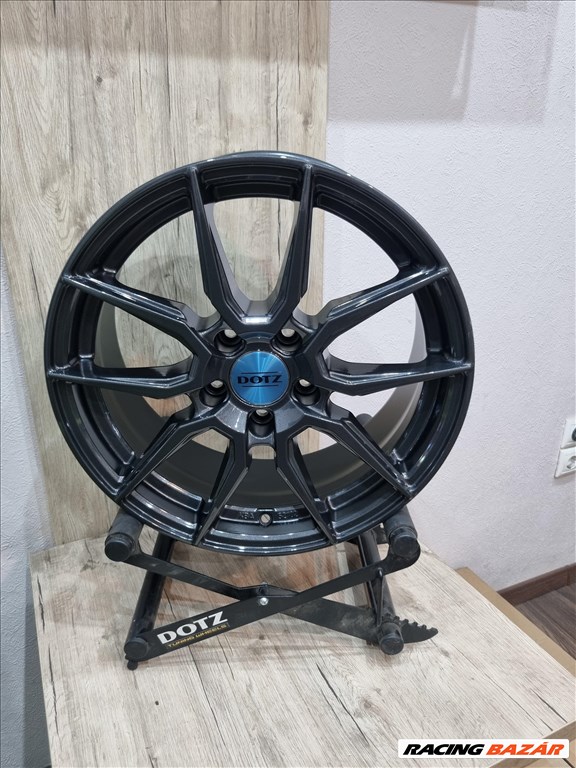  5x112 lyukosztású 7,5JJ 17" újszerű Dotz alufelni 1. kép
