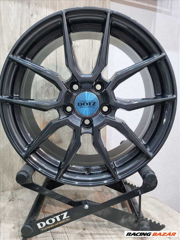  5x112 lyukosztású 7,5JJ 17" újszerű Dotz alufelni 3. kép
