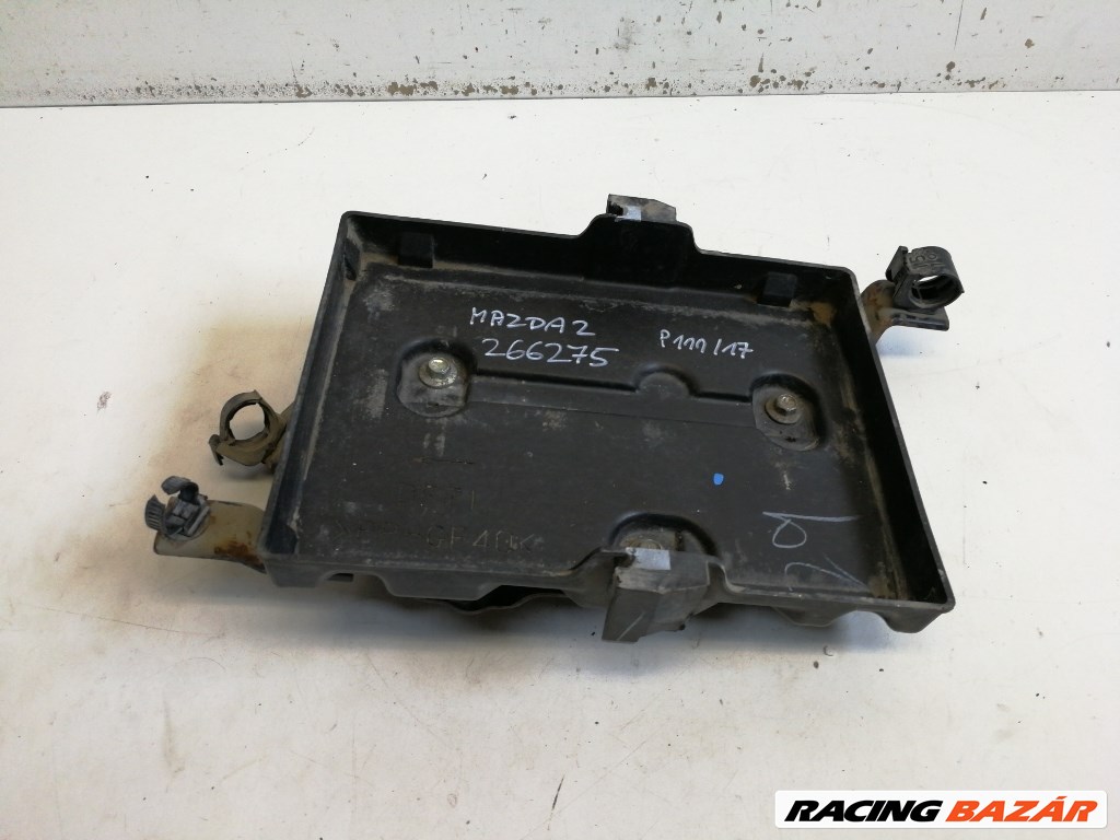 Mazda 2 (DE) akkumlátor tartó 1. kép
