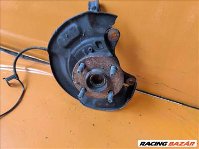 Toyota Yaris (XP130/XP150) Jobb első Csonkállvány Kerékaggyal