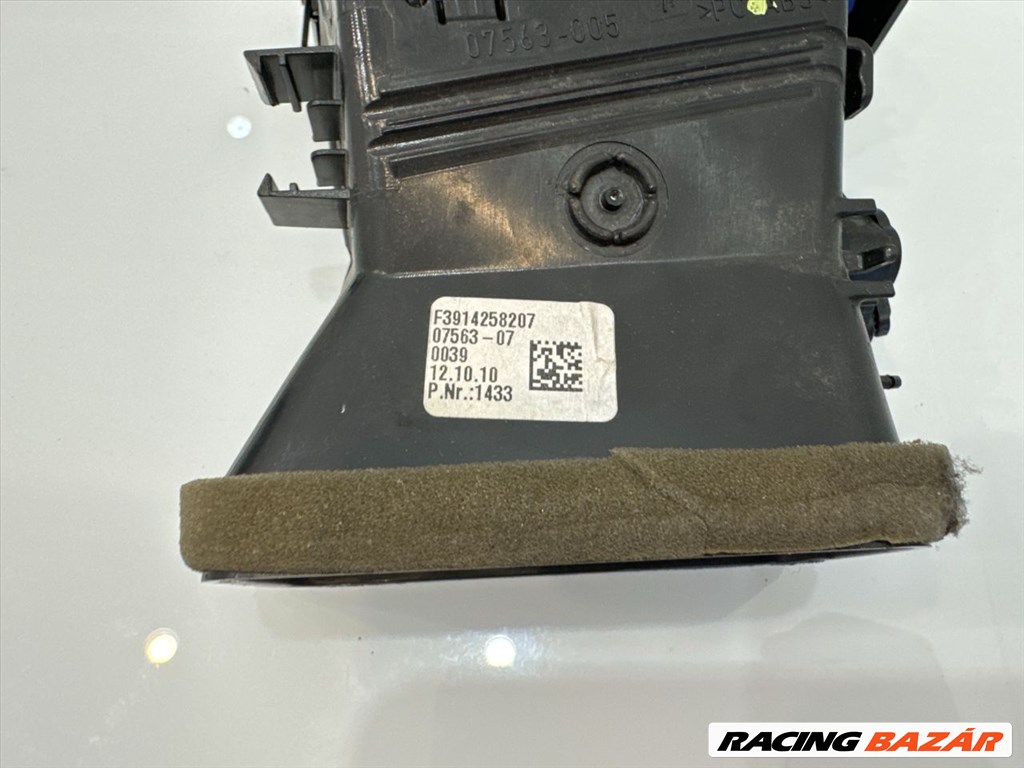 BMW F07 5GT 530 535 540 550 bal oldali szellőző  3914258207 6422168281 4. kép