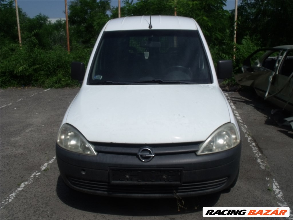 Opel Combo C bontott alkatrészei 2. kép