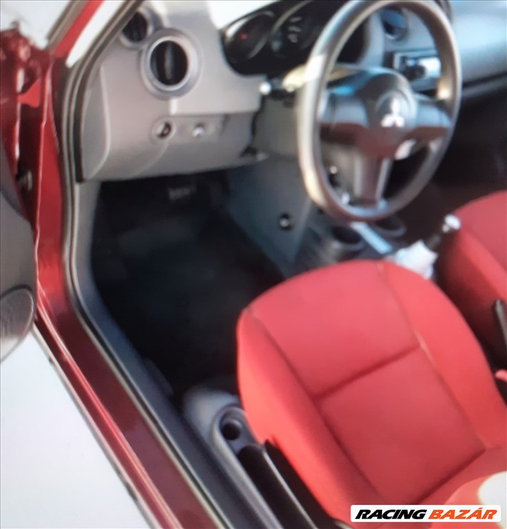 Mitsubishi Colt V 2007-es MITSUBISHI colt piros ülés,féltengely,ajtó 1. kép
