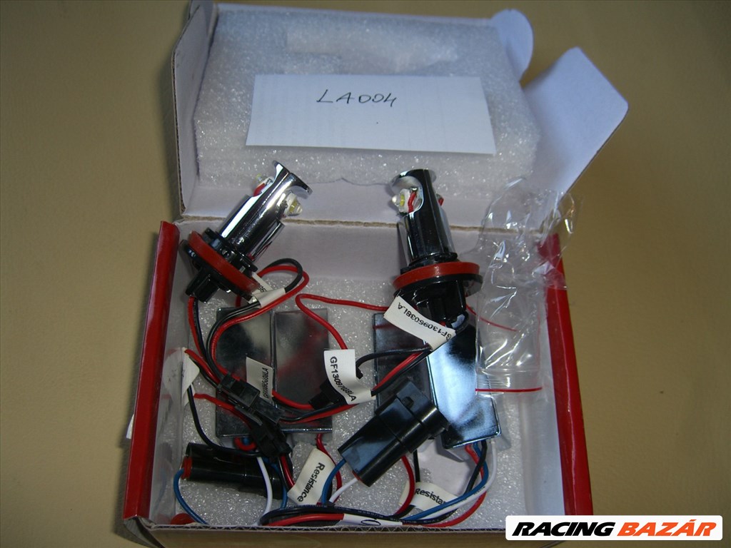 BMW E82 Coupe 2008-tól SMD Led izzó Angel Eyes H8 átalakító 2. kép
