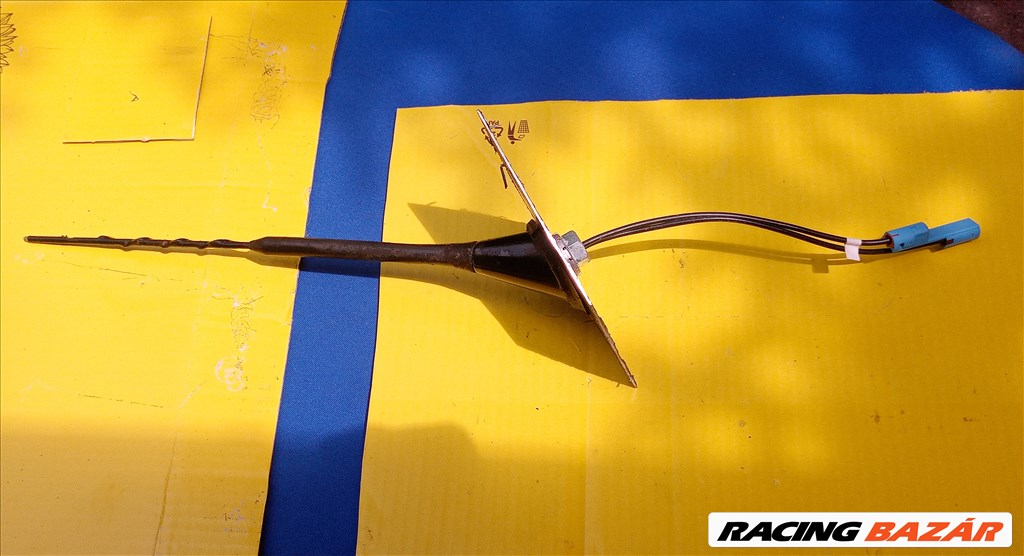 Opel Astra H, Opel Zafira B ANTENNA H Astra B Zafira 13556501e 1. kép