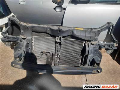 Hyundai Tucson (JM) homlokfal , zárhíd