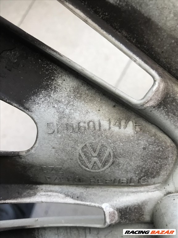 Volkswagen Golf VI - dísztárcsa R15 5k0601147f 3. kép