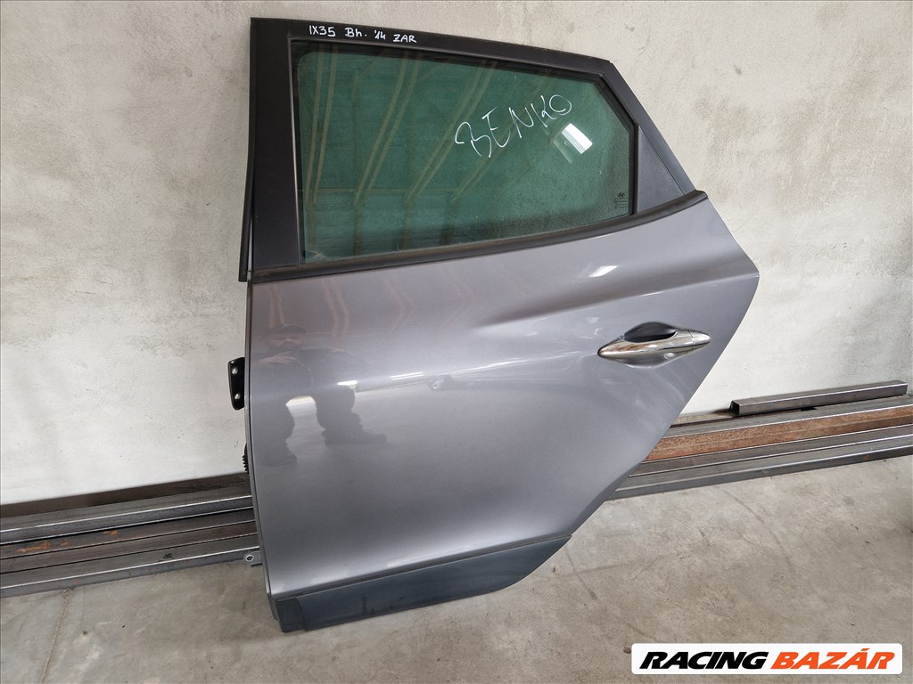 Hyundai IX35 bal hátsó ajtó  1. kép