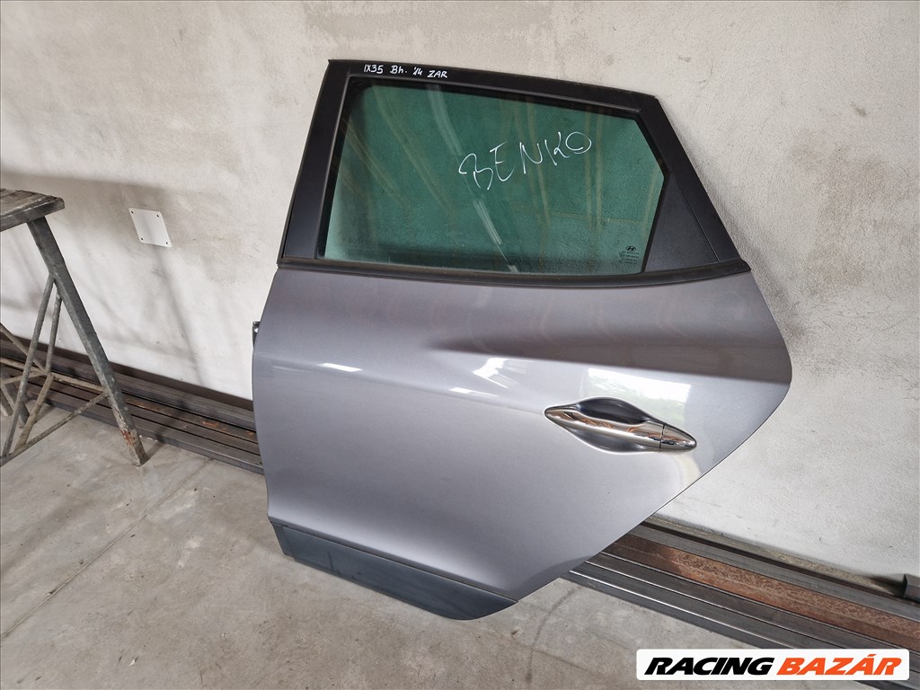 Hyundai IX35 bal hátsó ajtó  2. kép
