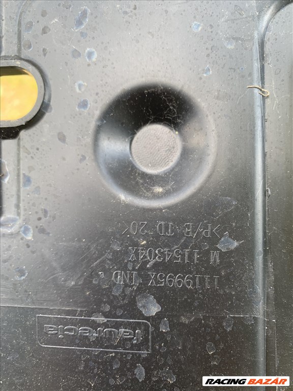 Renault Zoe zárhíd takaró lökhárító felső műanyag Merevítő 1119995x 2. kép