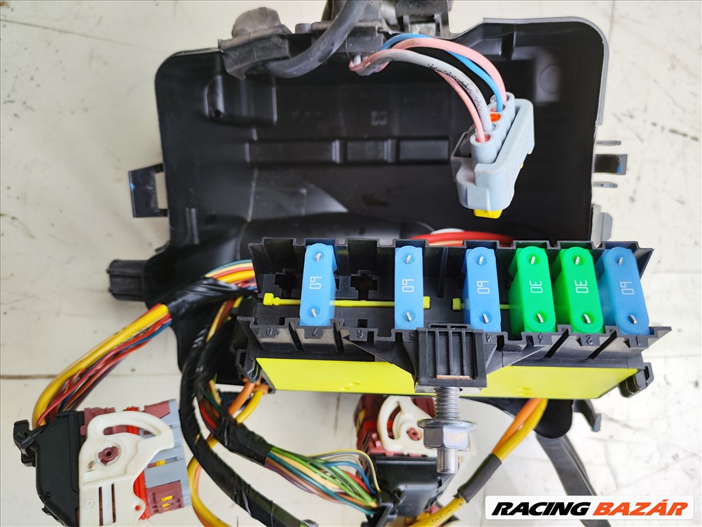 Citroën C3 Picasso biztosítéktábla doboz 9657287180 2. kép