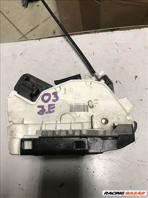 Skoda Octavia III jobb első zár 5e1837016