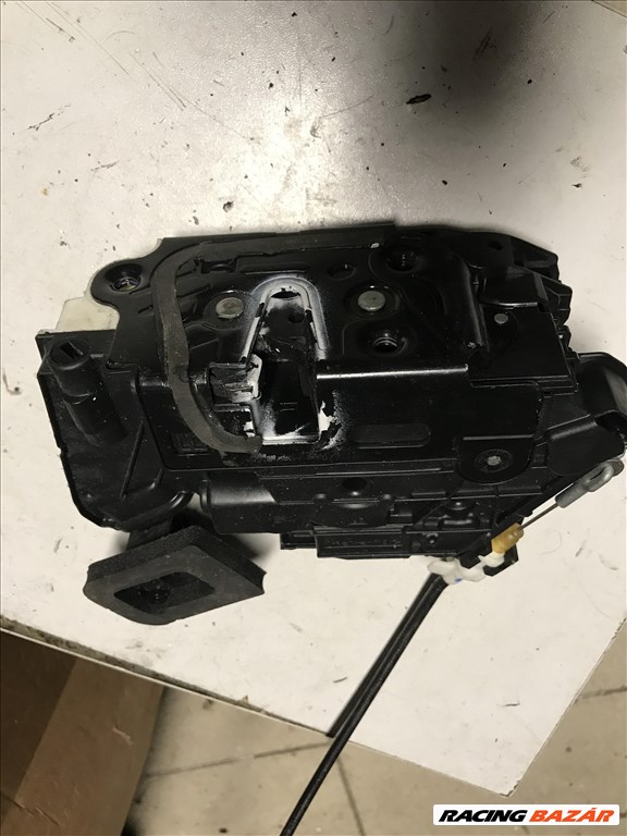 Skoda Octavia III jobb első zár 5e1837016 2. kép