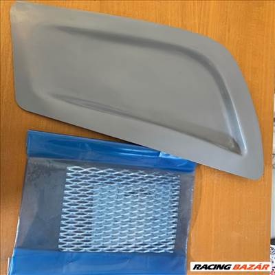 Légbeömlő 45x22 cm PA-267 üvegszál ráccsal motorháztető beömlő