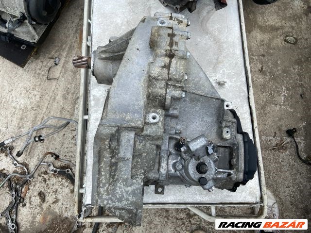 Volkswagen Transporter T5 VW TRANSPORTER V Dobozos 2.0 TDI LRS váltó 5. kép