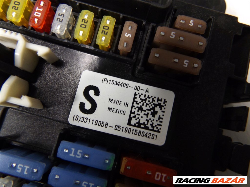 Tesla Model S biztosítéktábla 103440900a 5. kép