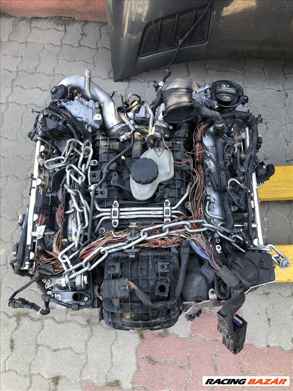 Mercedes 63 AMG motor M 278 / M 157 OM 278 / OM 157 7. kép