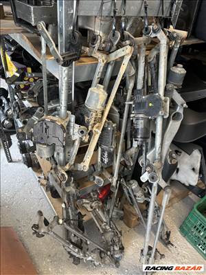 Skoda Octavia III ablaktörlő szerkezet motorral 5e1955119a