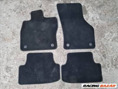 Volkswagen Golf VII gyári szőnyegszett 5G1 863 011