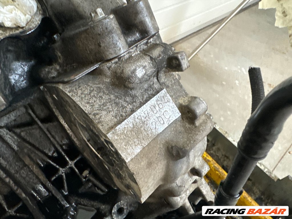 BMW Motor Blokk Fűzött blokk N47D20C 177le E90 E91 E92 E60 E61  3. kép