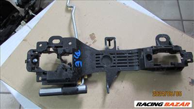 Toyota Auris 2015 bal első kilincsfészek