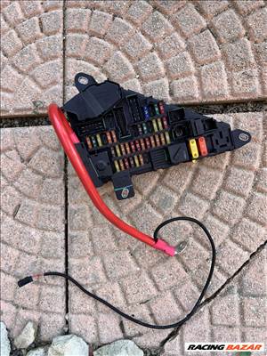 BMW E60/61 hátsó biztosítéktábla 690659905