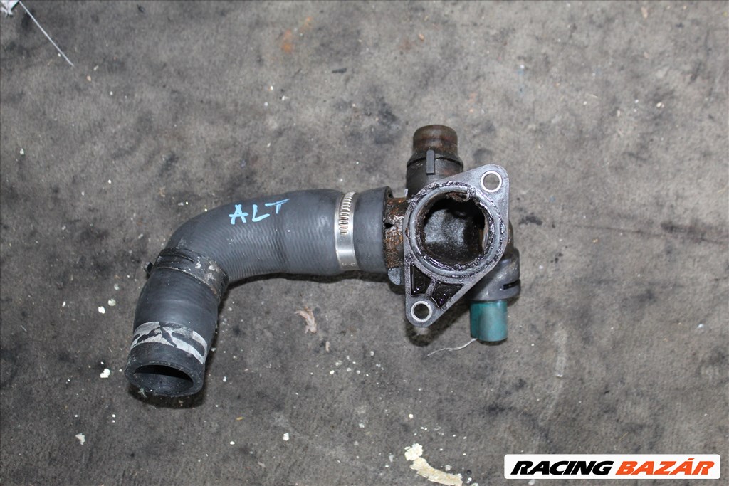 Volkswagen Passat B5 2.0B 1996-2005 termosztátház 1. kép