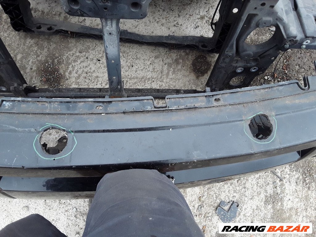 Land Rover Discovery 2004-2009 első lökhárító 6. kép