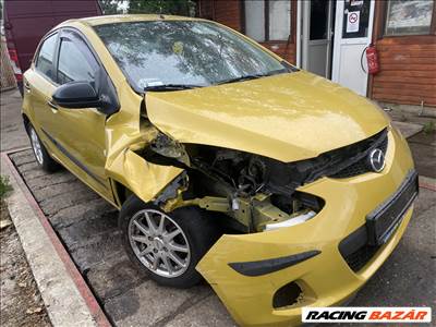 Mazda 2 1.3i bontott alkatrészei