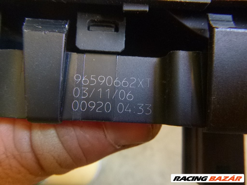 Citroën C4 Picasso I 2006 JOBB ELSŐ ablakemelő kapcsoló ( 4 PIN) 96590662xt 4. kép