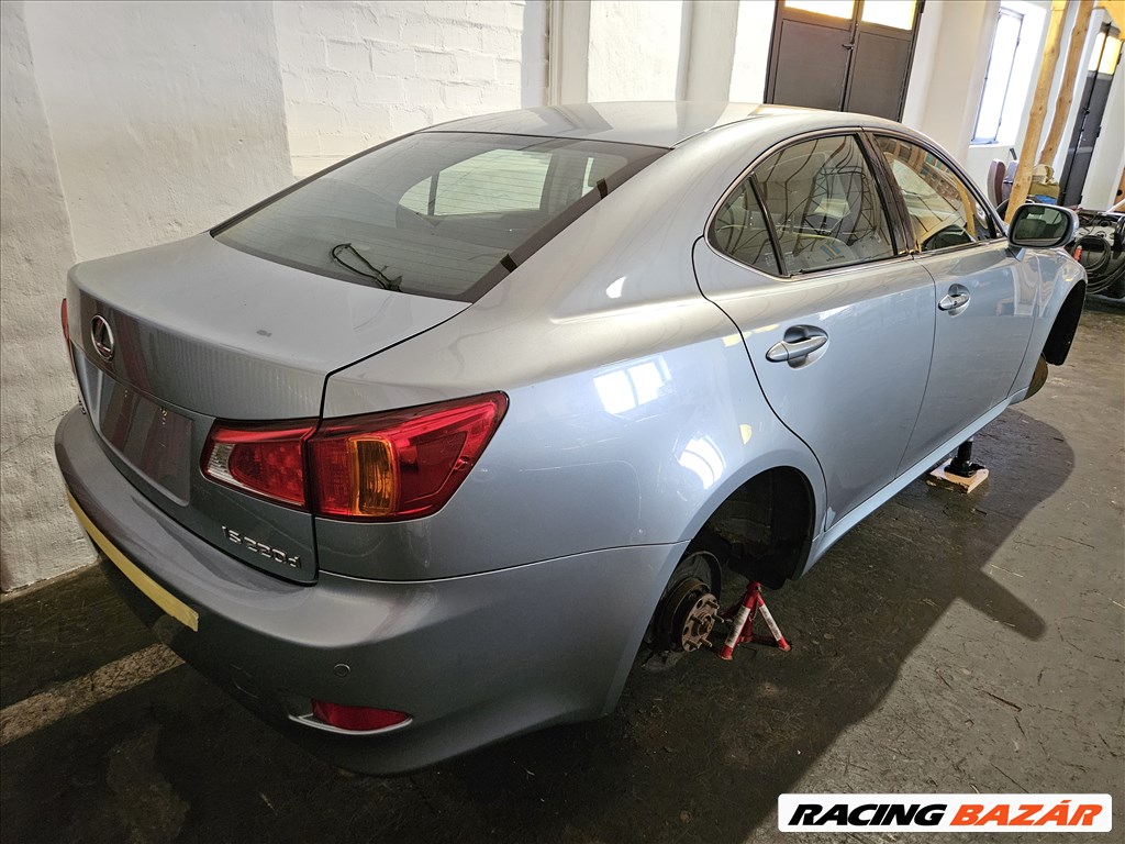 Lexus IS (XE20) bontott alkatrészei 2. kép