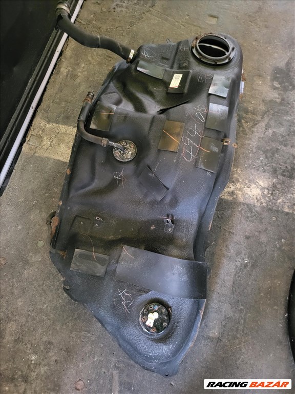 Lexus IS (XE20) bontott alkatrészei 22. kép