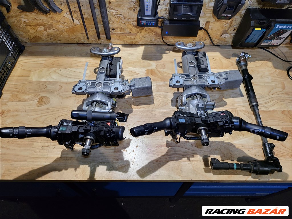 Lexus IS (XE20) bontott alkatrészei 25. kép