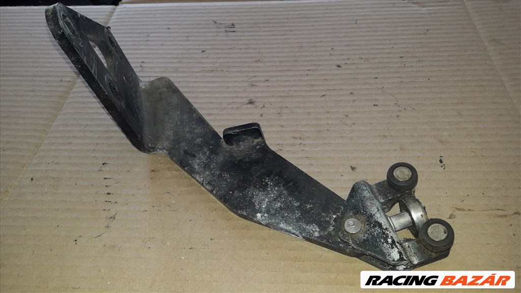 Renault Master 03-10 Jobb Tolóajtó Alsó Görgő 2. kép