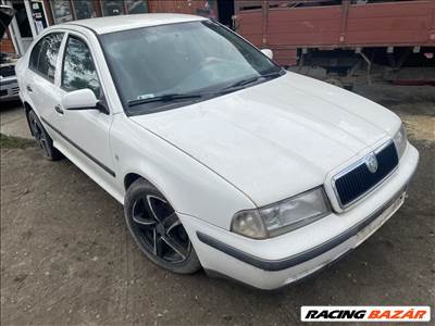 Skoda Octavia I 1.6i  bontott alkatrészei