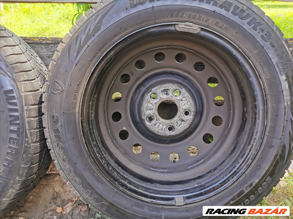  Toyota gyári lemezfelni + Firestone téligumi + szenzor 16" 3. kép